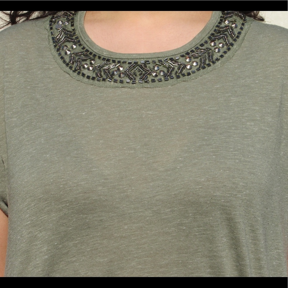 green top with jeweled collar! - Picture 4 of 4